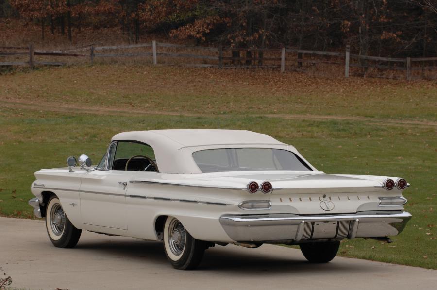  Pontiac Bonneville Convertible 1960 года  (фото 8 из 25)